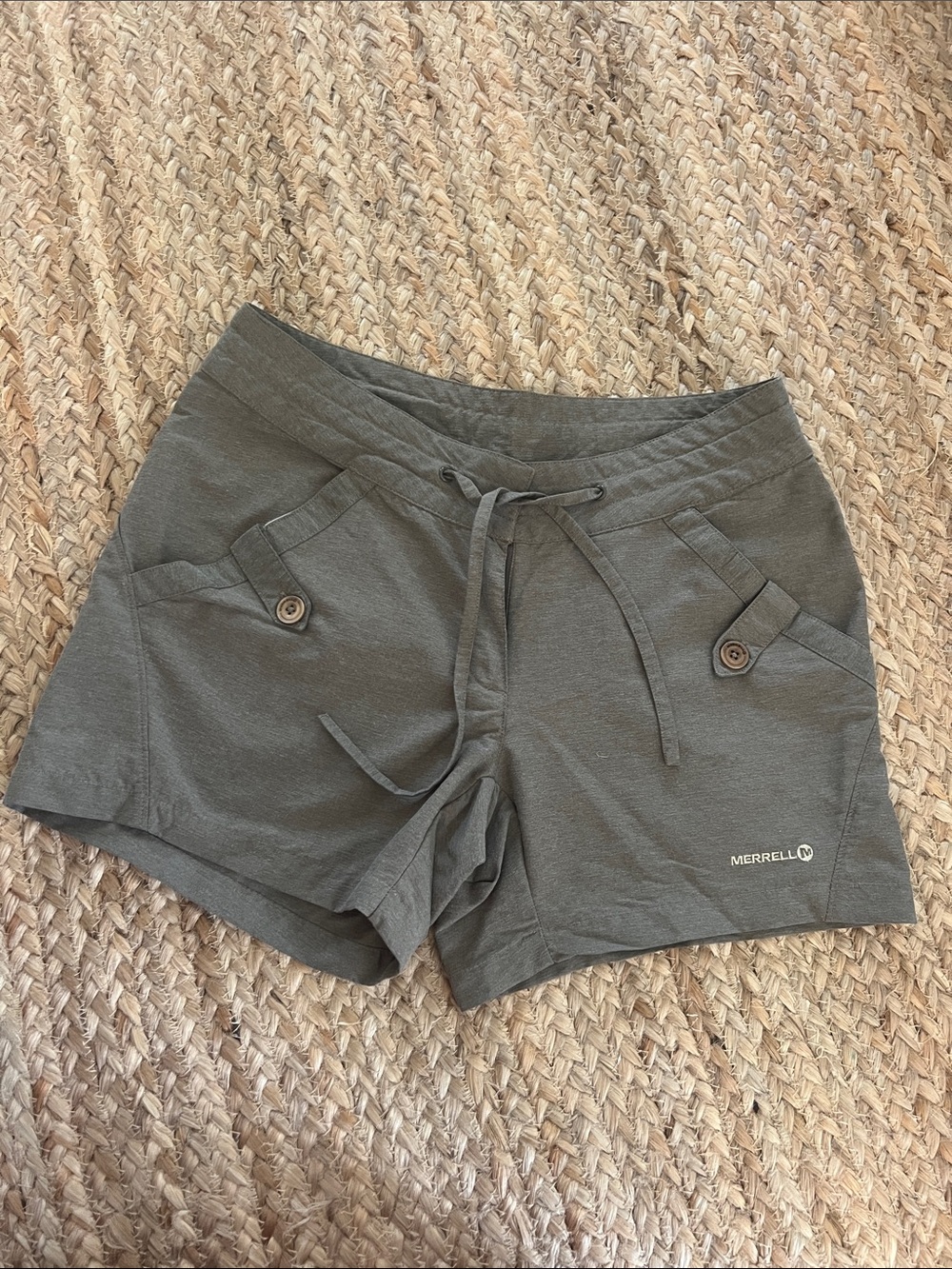 Merrell Women's Olive Drawstring Performance Shorts Size 4 EUC